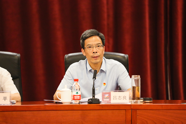 省國(guó)資委黨委副書記、副主任呂志良出席會(huì)議并講話。 顧明杰 攝.jpg
